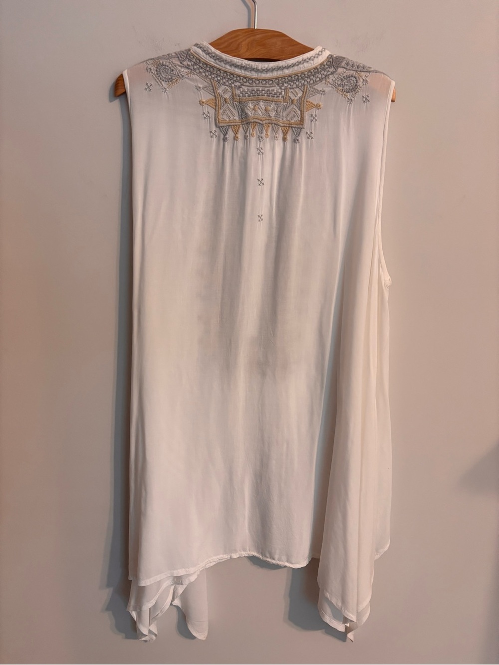 Johnny Was BIYA Embroidered Saverio flowy tunic - Picture 2 of 11